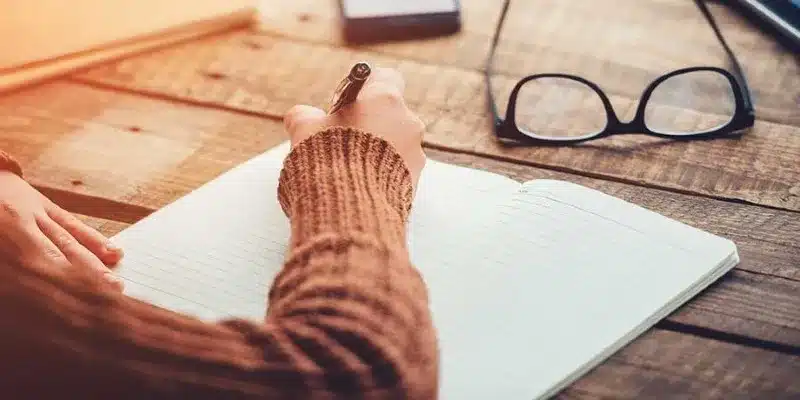 مساعد الكتابة الإبداعية- الرواية